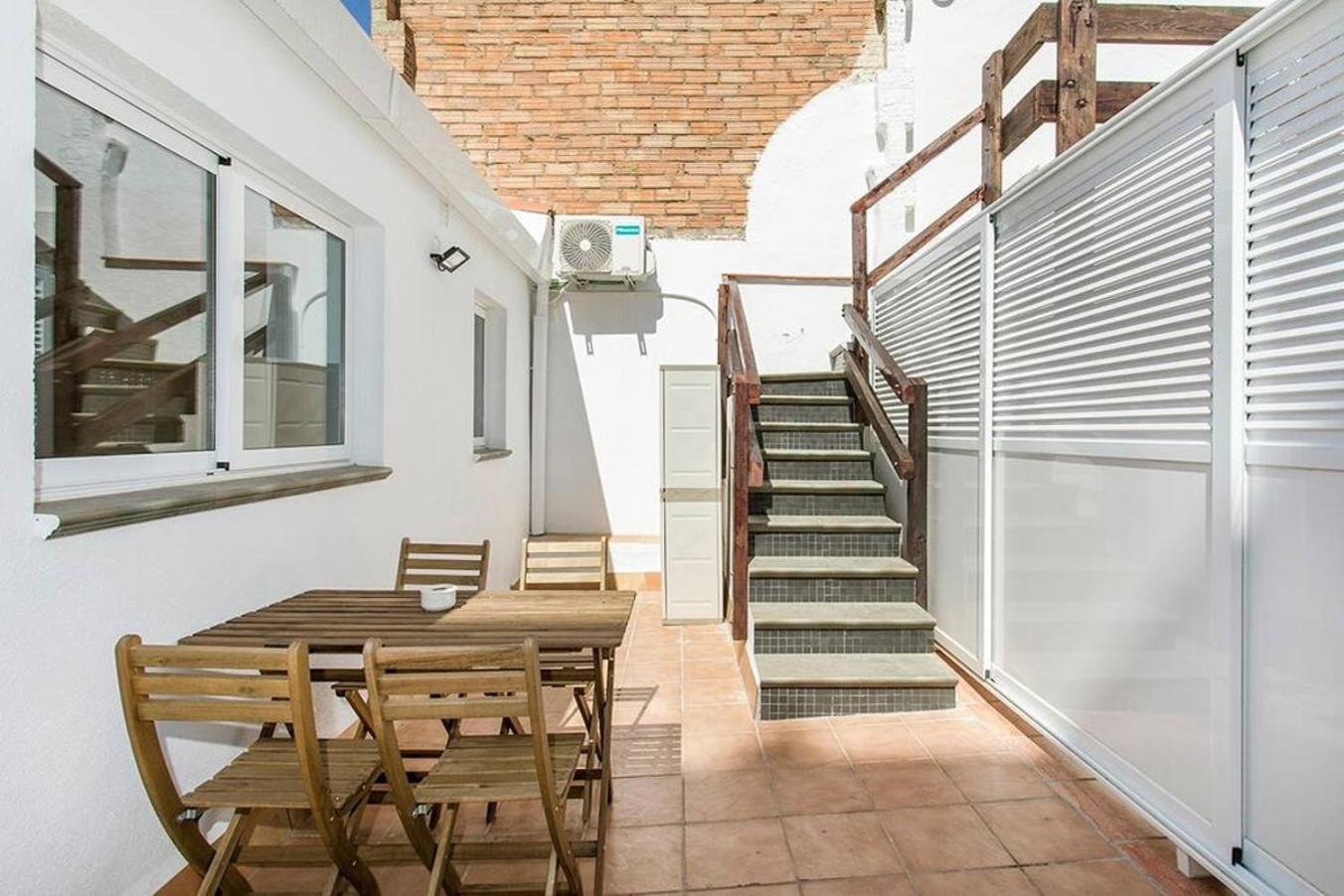 Cozy&New With Terrace Lägenhet L'Hospitalet de Llobregat Exteriör bild