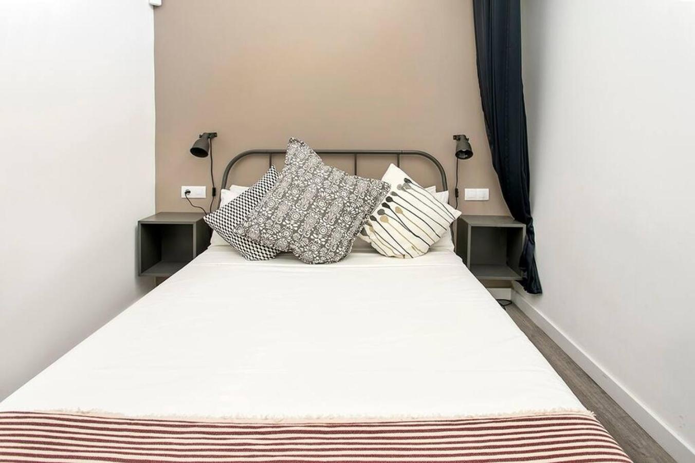 Cozy&New With Terrace Lägenhet L'Hospitalet de Llobregat Exteriör bild