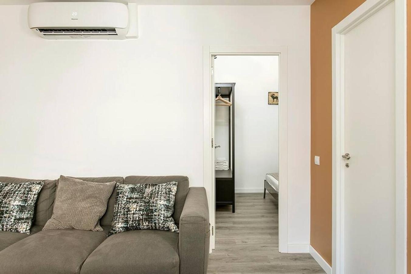 Cozy&New With Terrace Lägenhet L'Hospitalet de Llobregat Exteriör bild